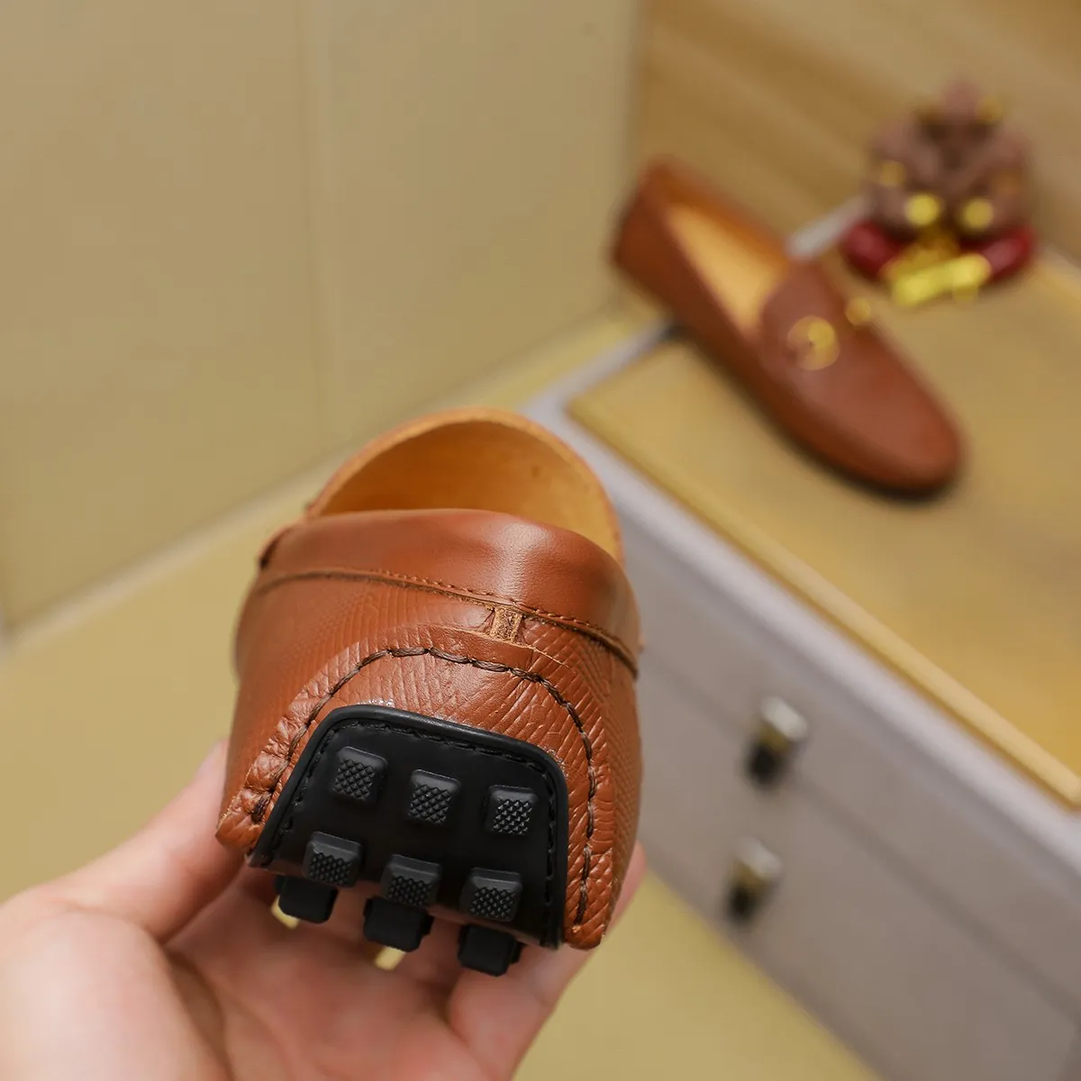 Men's shoes💰380💰🕷🕷️【 GUCCI 】Gucci's best-selling trendy men's casual slip-on shoes 🇨🇳Official website original 1:1 mold 💯Original quality, fine workmanship ☘Fashionable and versatile, perfect shape, comfortable on the feet 🍓Trendy men's recommended model, imported cowhide on the top layer 🎋High-quality pigskin lining, rubber wear-resistant and non-slip outsole, high-end atmosphere, worth owning 🍉Optional 38-44
